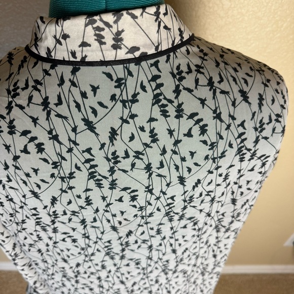 Black Bird vine print Women’s Sz Small gray sheer blouse long sleeve Pleione - Picture 4 of 7